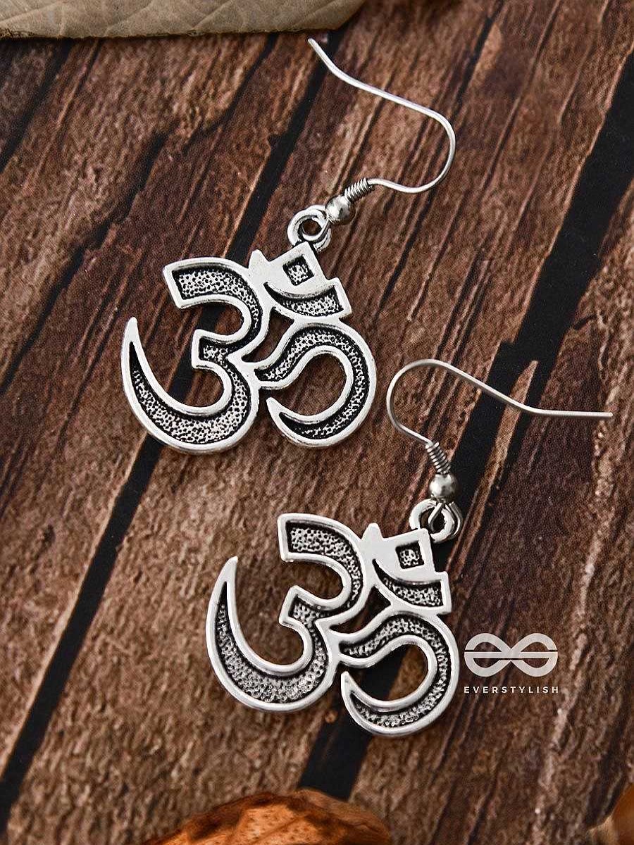 Earrings Everstylish | The Ohm - Tiny Trinket Earrings