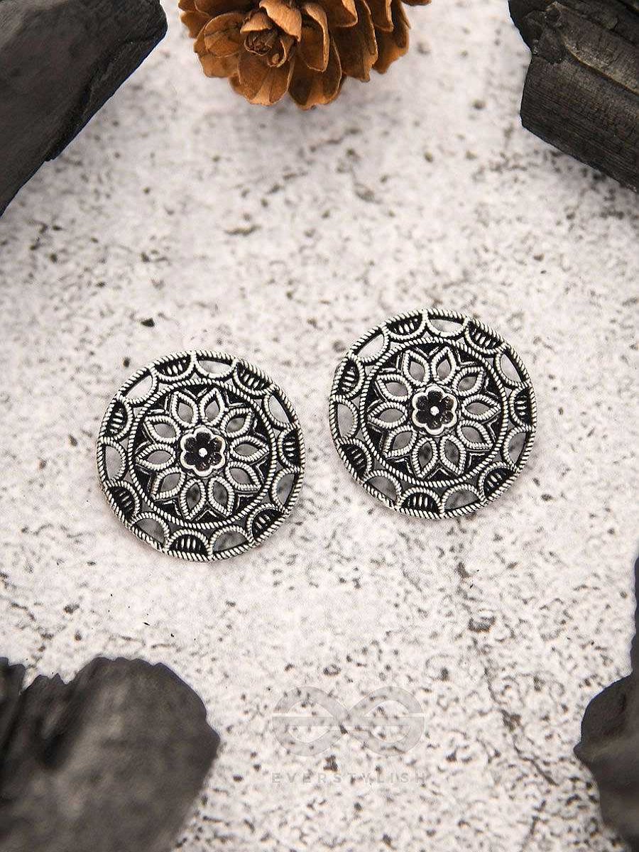 Earrings Everstylish | Lady Of The Night- Tiny Trinket Earrings