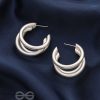 Earrings Everstylish | The Elegant Turns - Matte Finished Silver Hoops