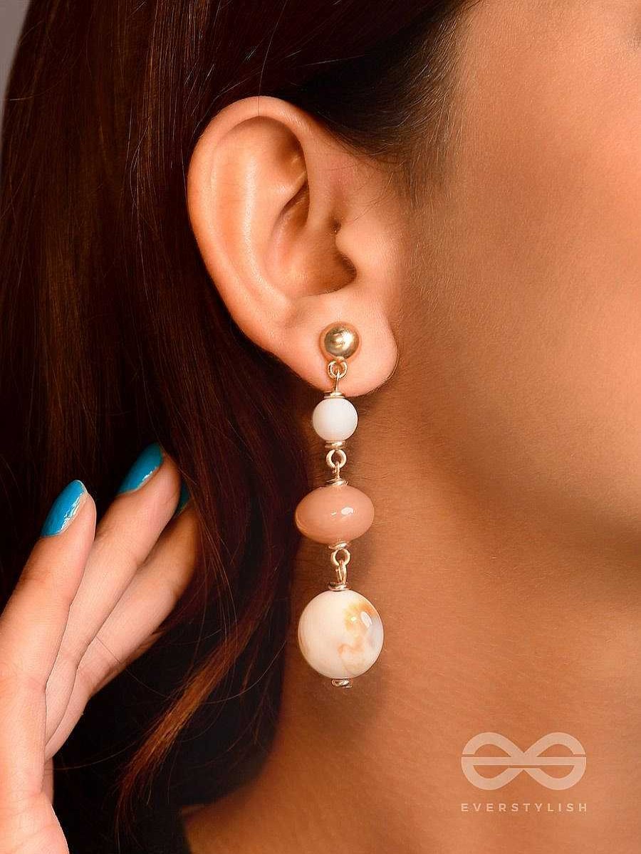 Earrings Everstylish | Shell N Core- Golden Embellished Earrings