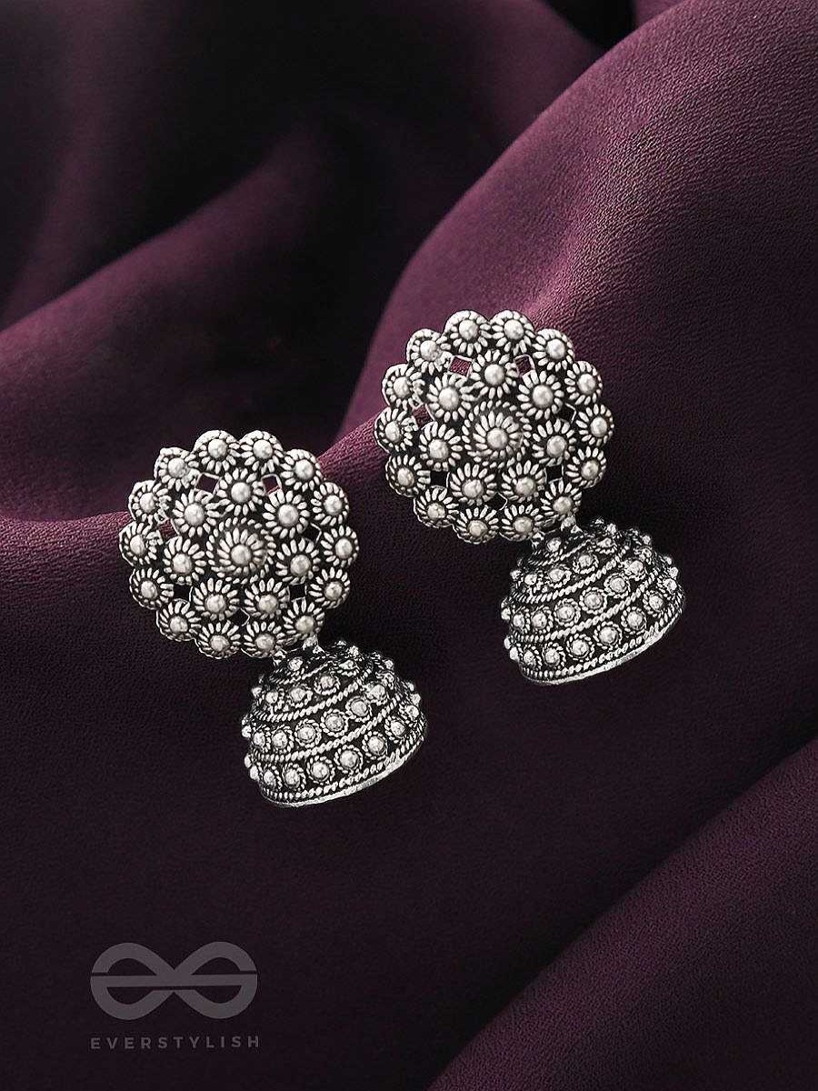 Earrings Everstylish | The Snowy Forest - Oxidised Jhumka Earrings