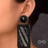 Earrings Everstylish | Ratrikanta - The Beauty Of Dark - Beads And Stone Embroidered Earrings