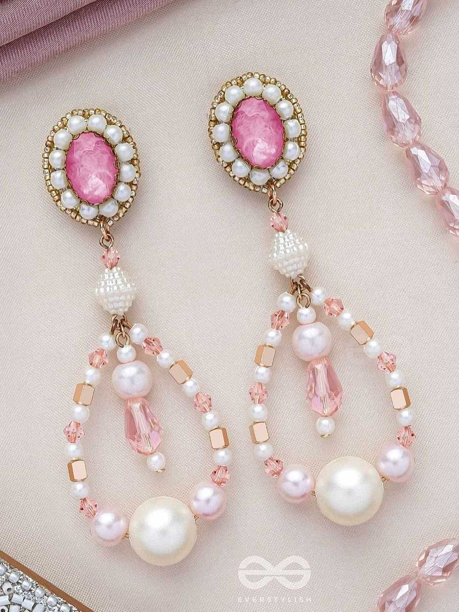 Earrings Everstylish | Drapsa- Drops Of Rain- Pearls And Stones Embroidered Earrings