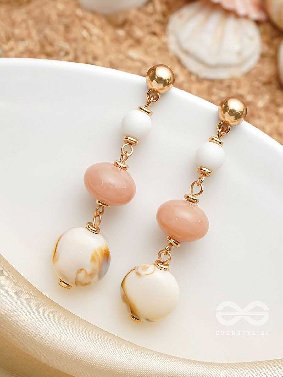 Earrings Everstylish | Shell N Core- Golden Embellished Earrings