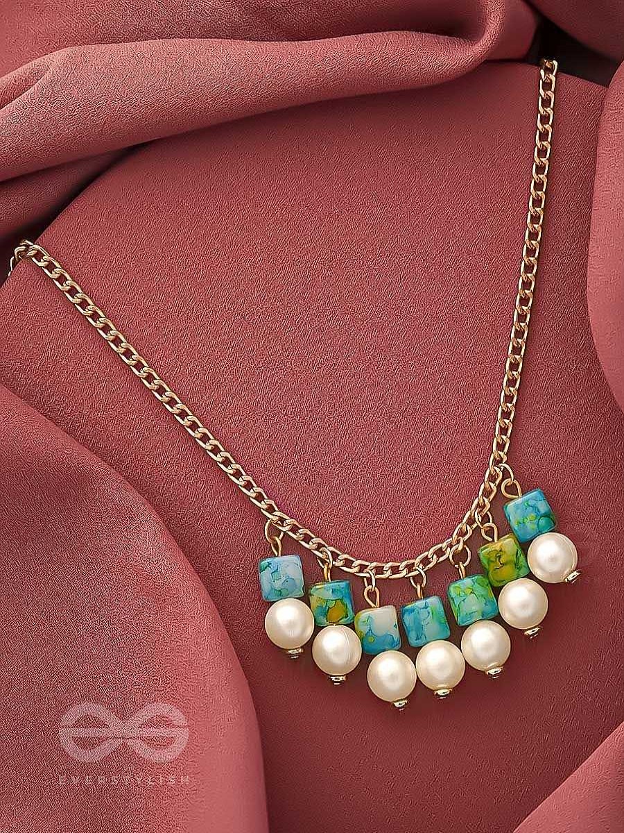 Neckpieces Everstylish | April Shower- Golden Pearls Necklace