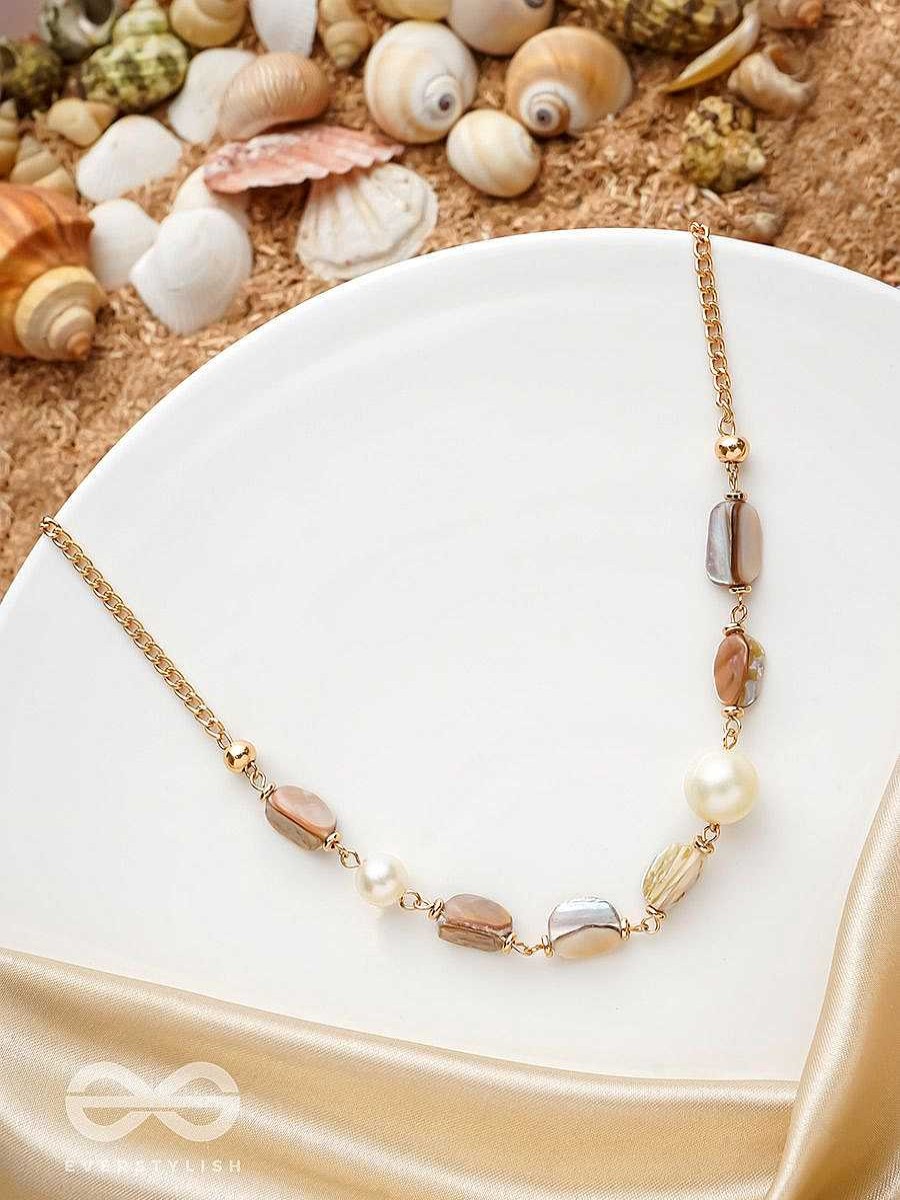 Neckpieces Everstylish | The Sea Sensation- Golden Pearl Necklace