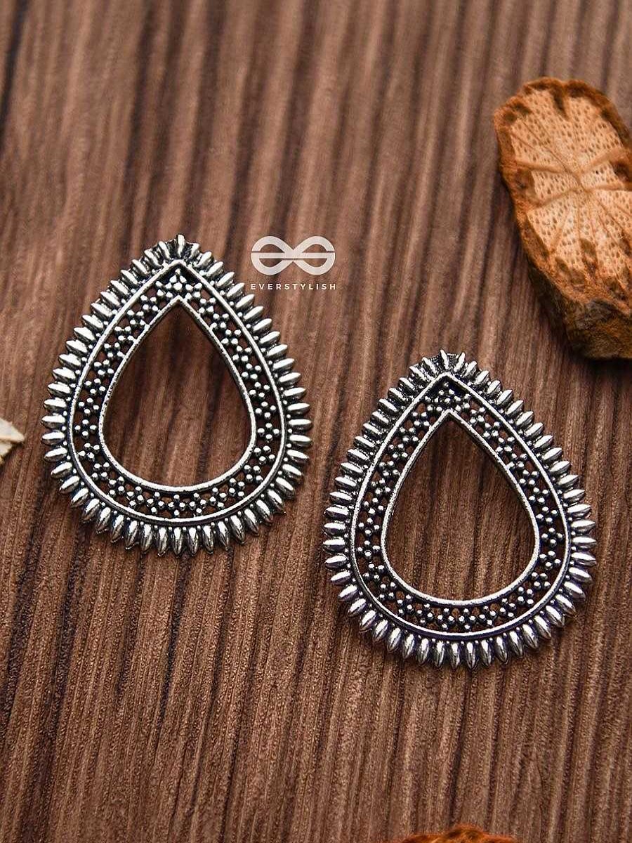 Earrings Everstylish | The Little Bohemian Drops - Oxidised Boho Earrings