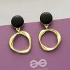 Earrings Everstylish | Raven Loops- Black And Golden Earrings