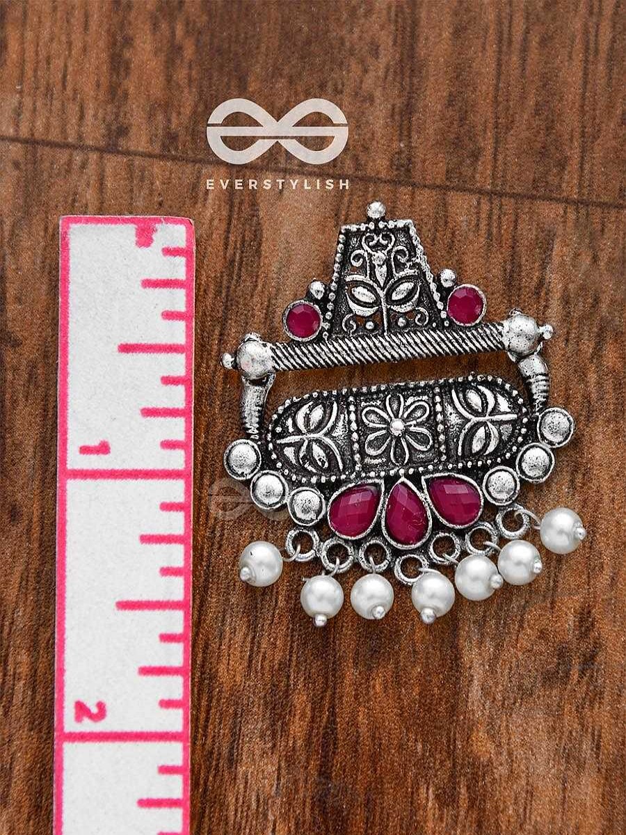 Earrings Everstylish | The Boho Chic Intricate Embellished Statement Earrings (Ruby Red)