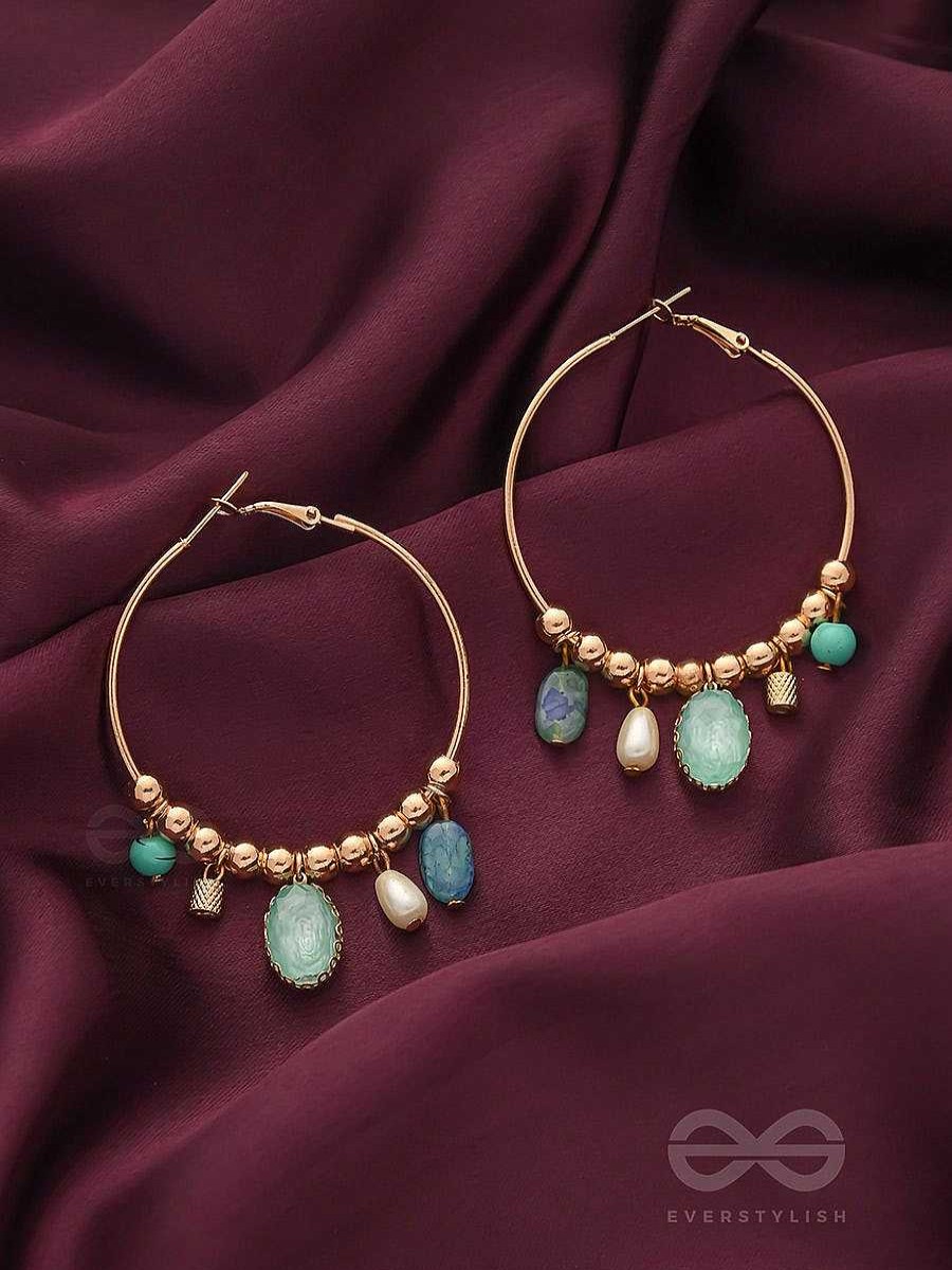 Earrings Everstylish | The Jazzy Cosmos- Golden Embellished Earrings