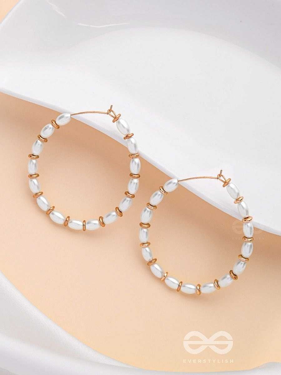 Earrings Everstylish | The Dreamy Drift - Lightweight Pearl Hoop