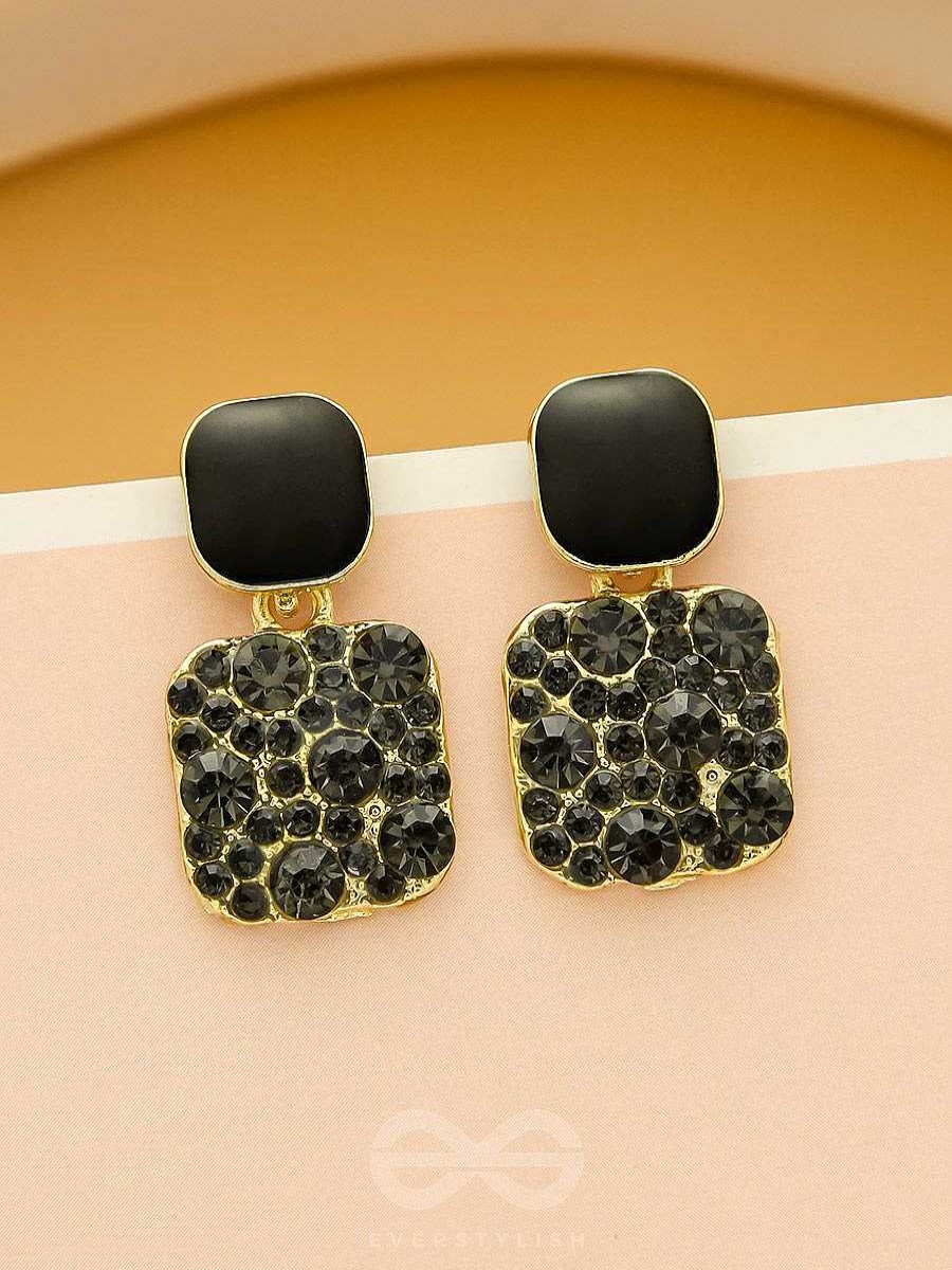 Earrings Everstylish | The Ebony Mystique- Stunning Embellished Earrings